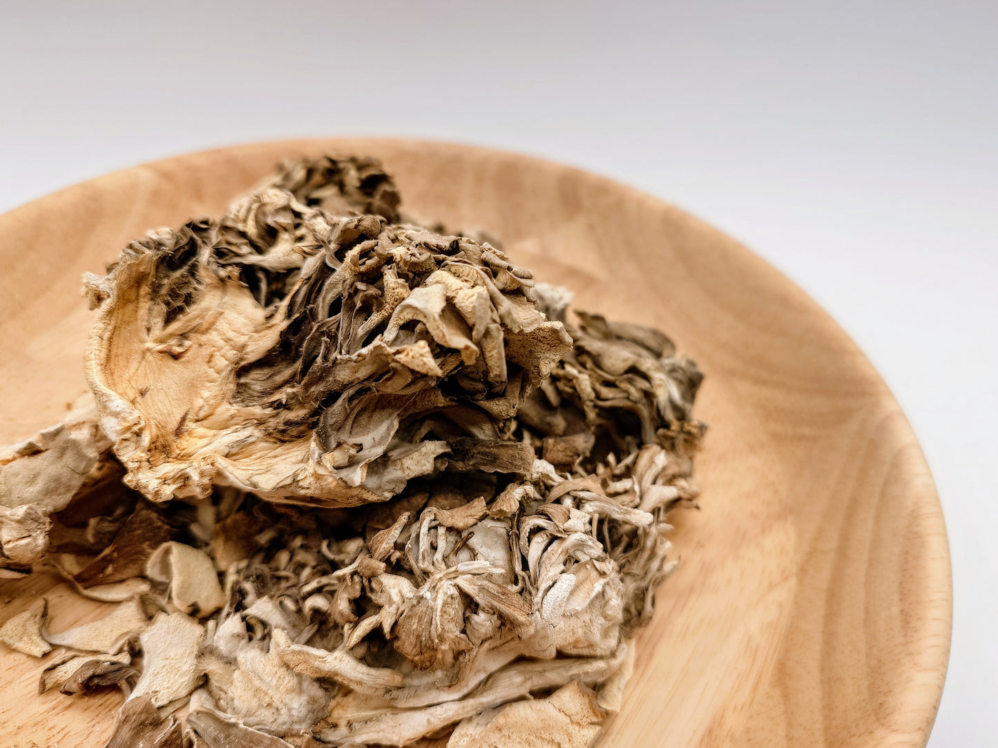 Dried maitake mushroom