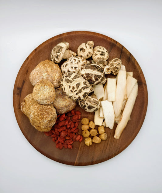 <健脾養血> 猴頭菇冬菇淮山杞子湯 Hericium Lion Mane and Shiitake Mushroom Soup